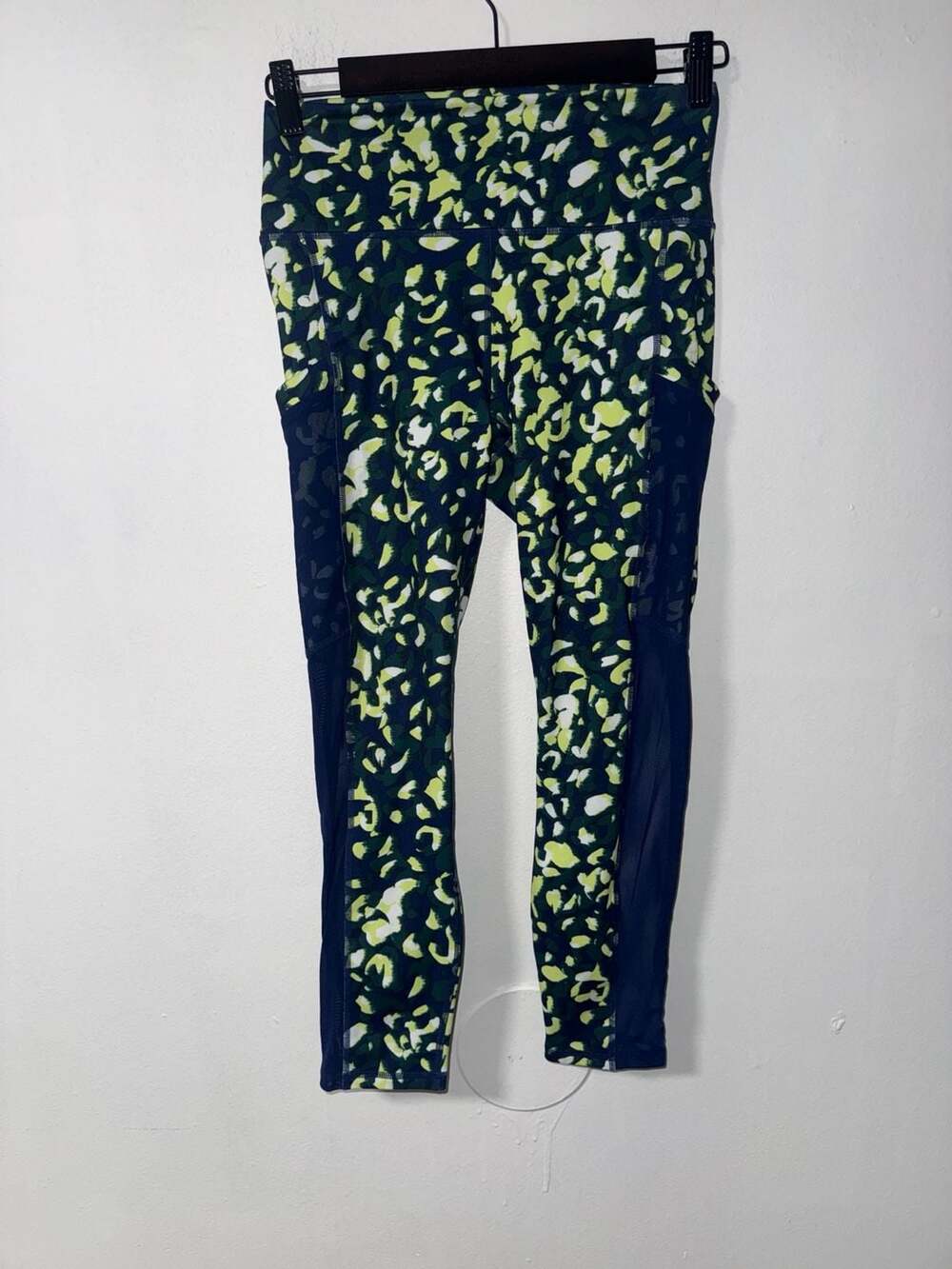 Fabletics On-The-Go PowerHold Capri Size S